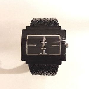 Bangle Clip Faux Snake skin watch